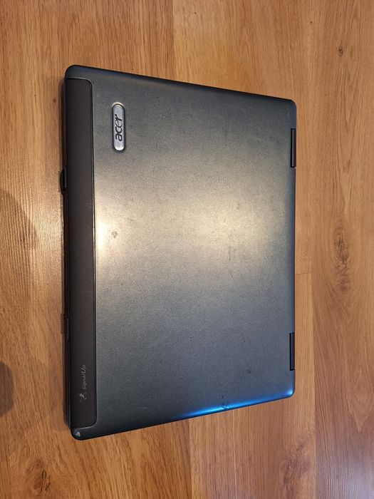 Acer TravelMate 5730 – laptop biznesowy 15,6", uszkodzony / na części