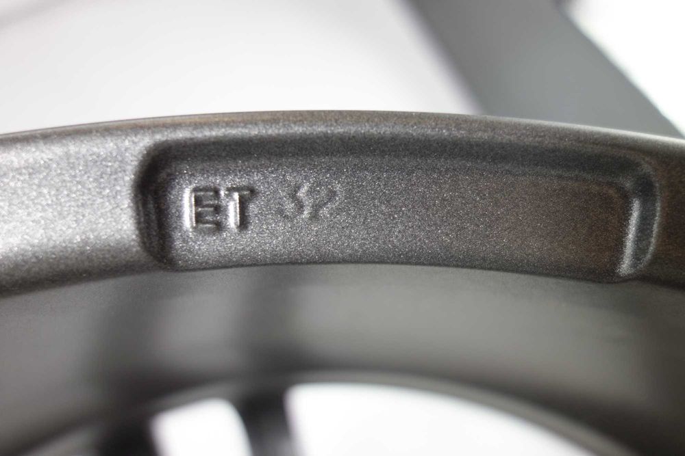 NOWE Alufelgi DEZENT 15" 4x108 Citroen C2 C3 C4 Xsara Grafit 822