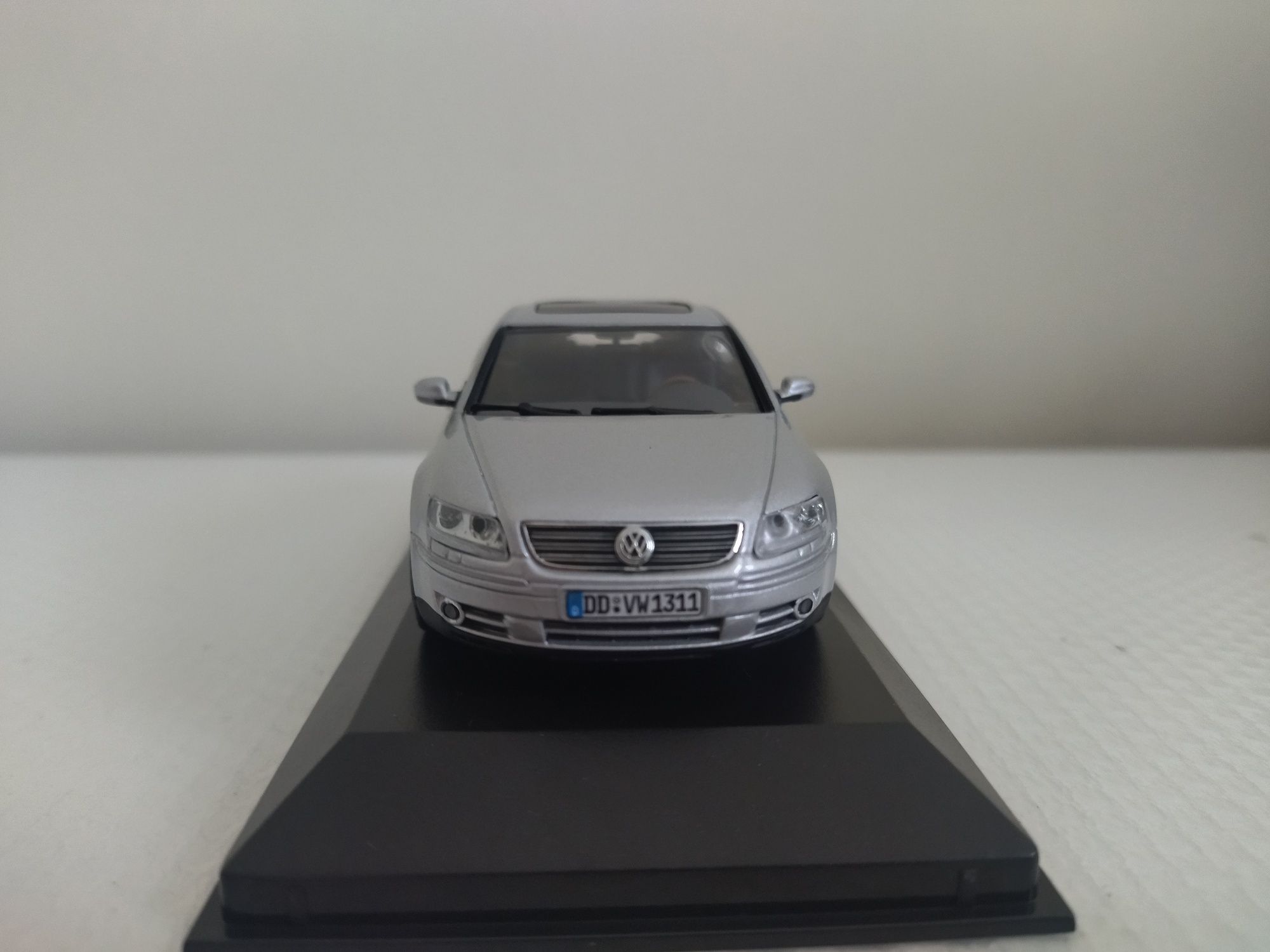 Miniatura Volkswagen Phaeton 1/43 Nova