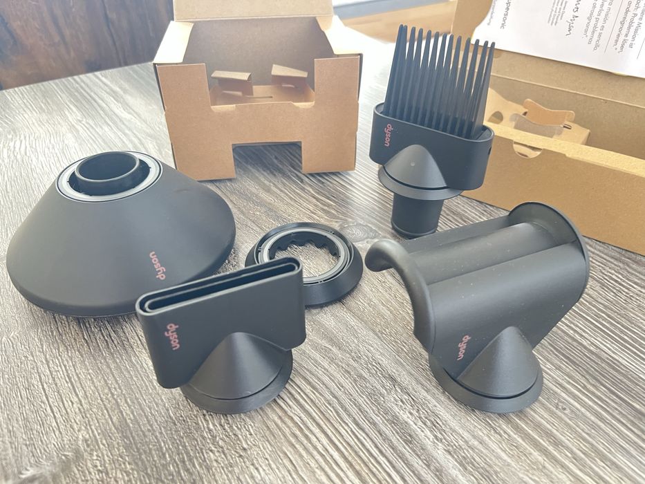 Набір насадок до фену дайсон