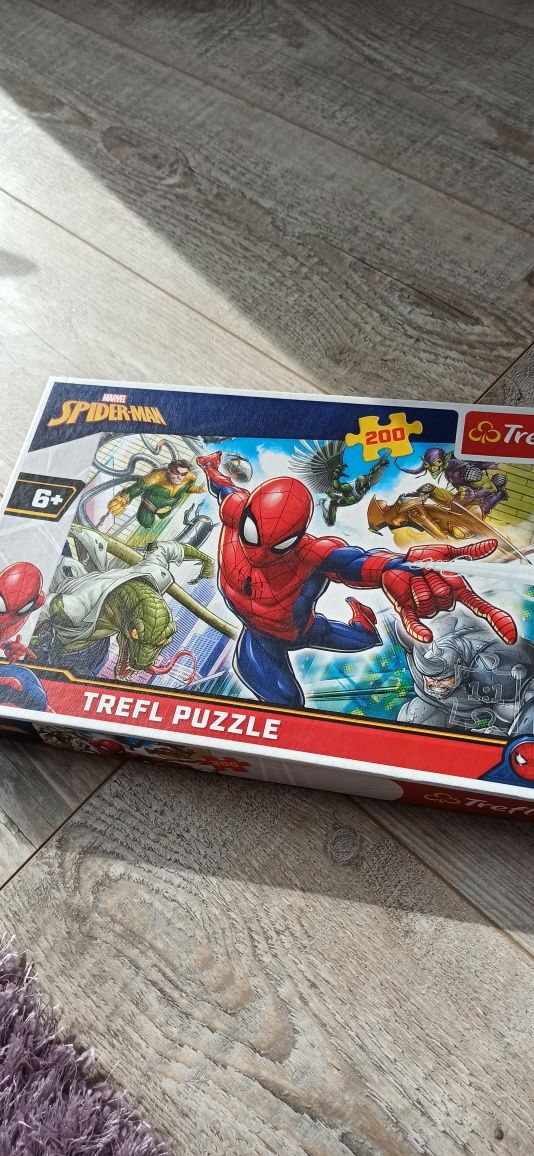 Puzzle trefl Spider-Man 200 elementów