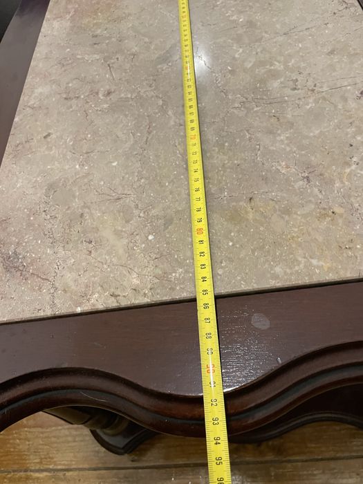 Mesa de centro com pedra mármore