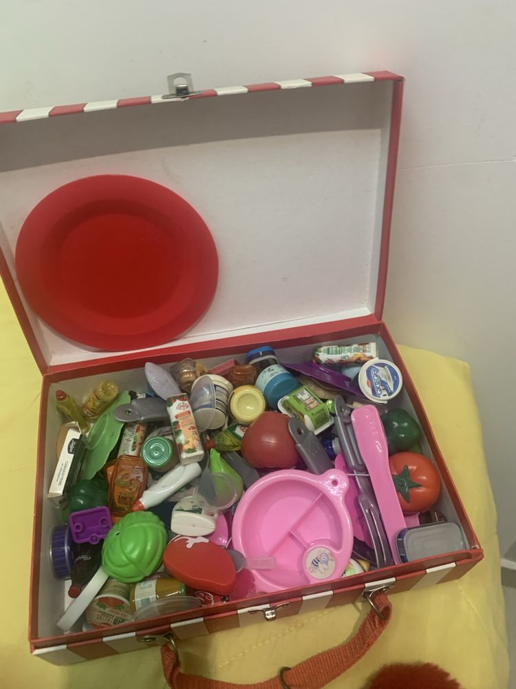 Brinquedos em muito bom estado