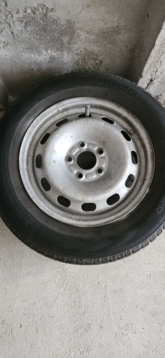 Koła ford focus 15cali 5x108 opony zimowe stan bdb plus kołpaki