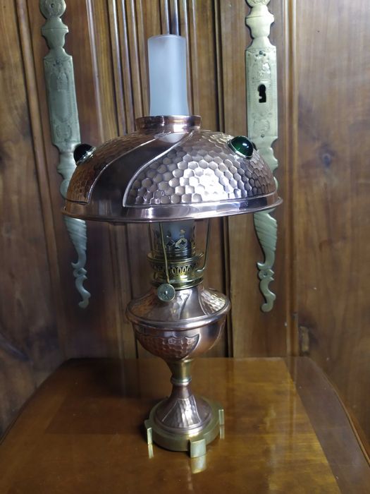 Lampa Naftowa Paryżanka