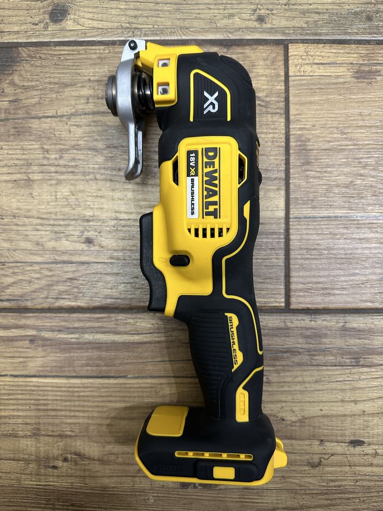 Narzędzie wielofunkcyjne, urządzenie multitool DeWalt DCS355 - 2024r.
