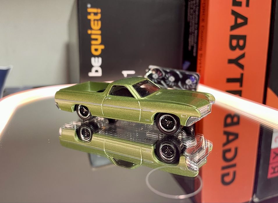 Коллекцiйнi моделi Ford Thunderbird/Ranchero Matchbox 1:64