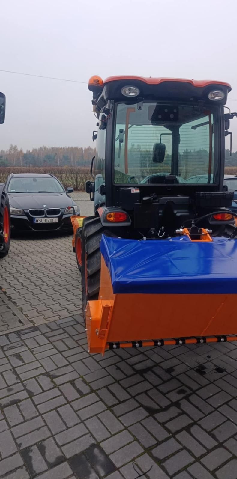 Nowa Posypywarka rozsiewacz samozaładowczy do piasku ,gresu ,kompostu,