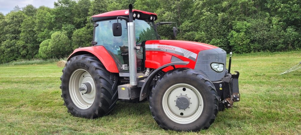 Ciągnik McCormick ttx 230