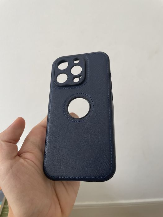 Capa iPhone 15 Pro Azul marinho em Pele Sintética