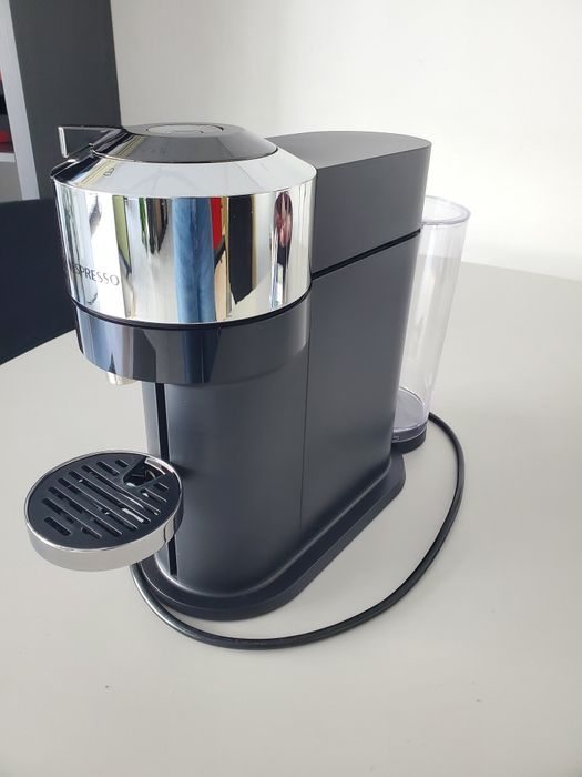 Máquina café Nespresso Vertuo