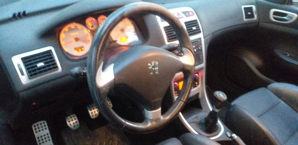 Peugeot 307 1.6 Cabrio (Gasolina).110 Cv.