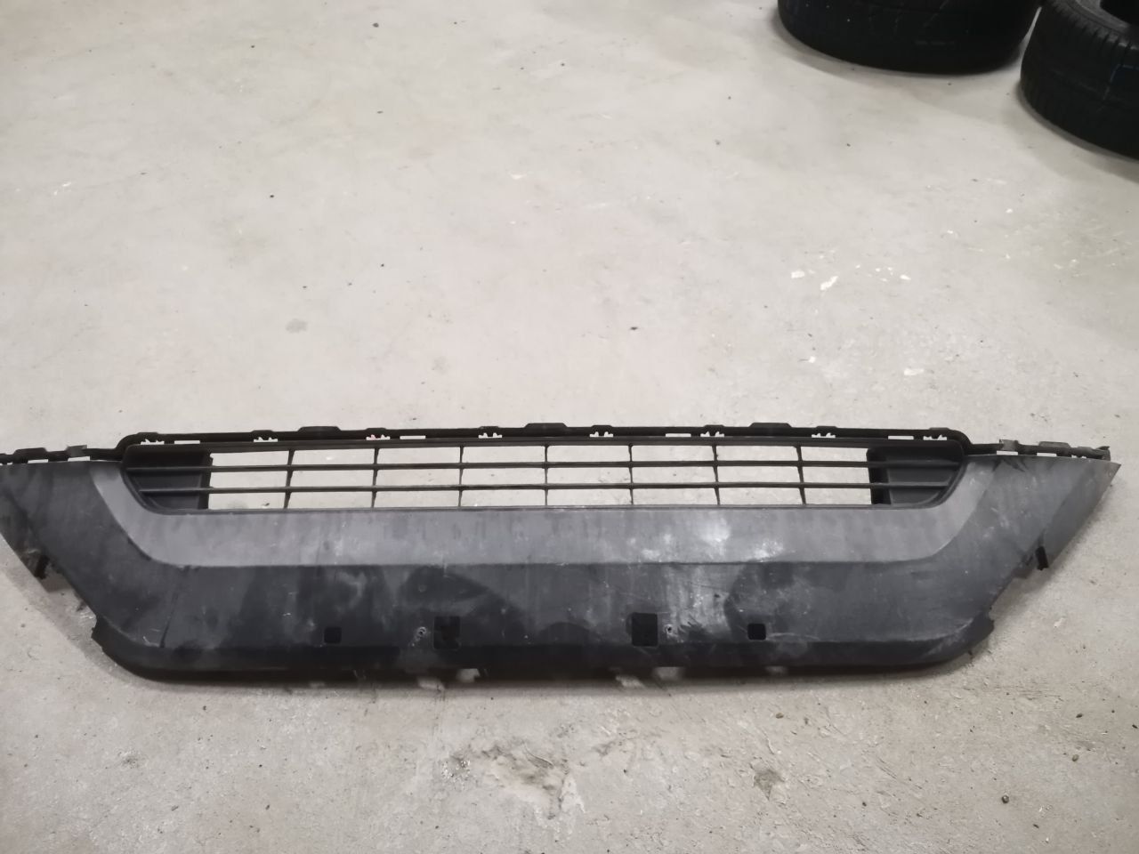 Нижняя решетка радиатора, Toyota RAV4 2018-22 .
