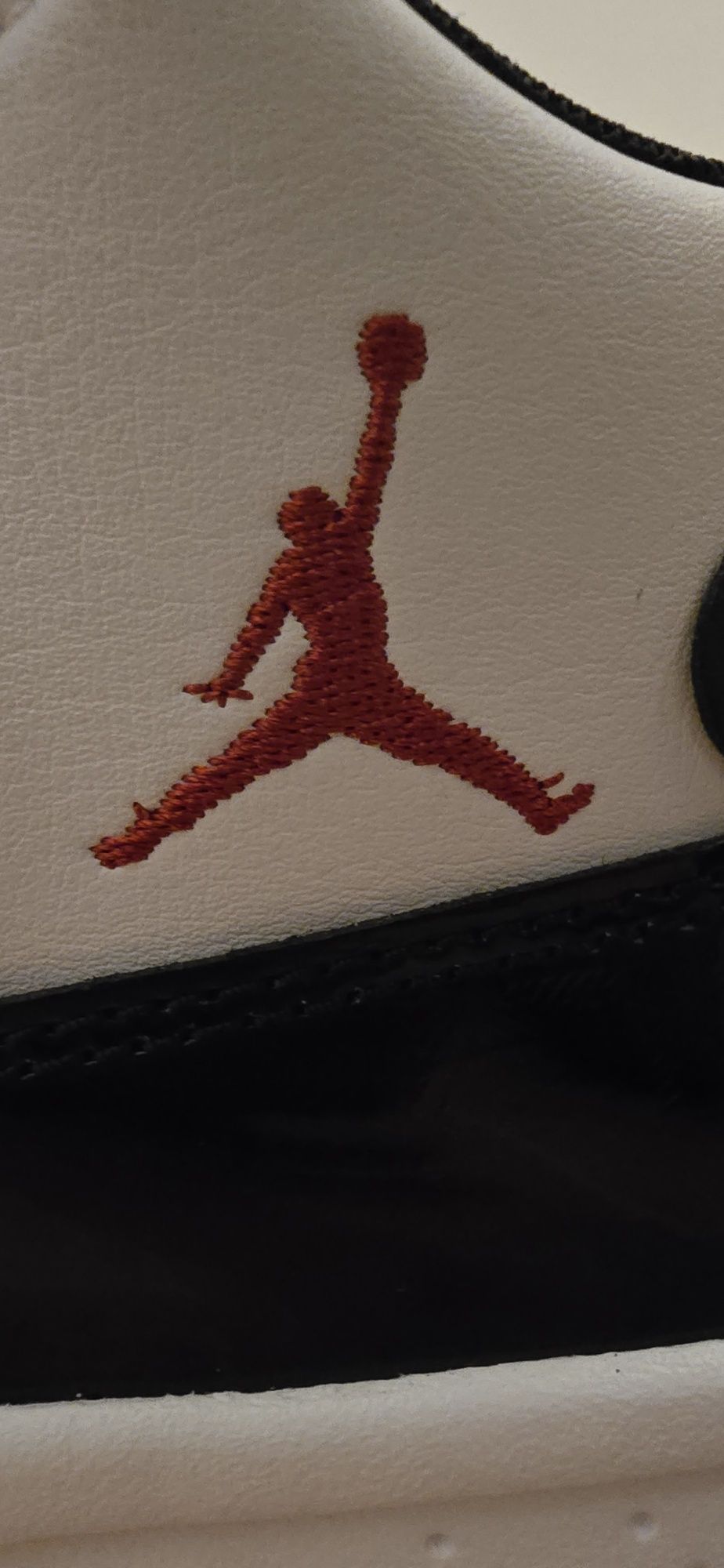 Nike Air Jordan Max Aura 2