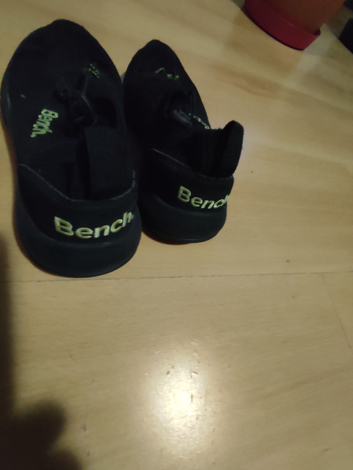 Sprzedam buty chłopięce Bench rozmiar 34