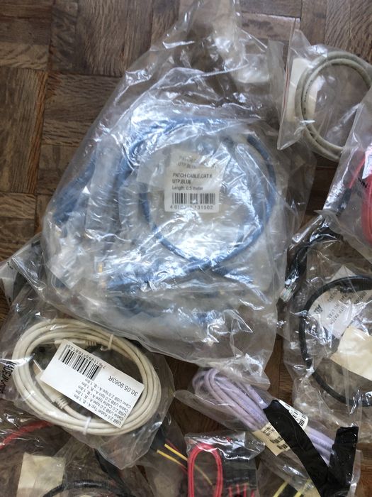 Various network and computer cables64584546736899124