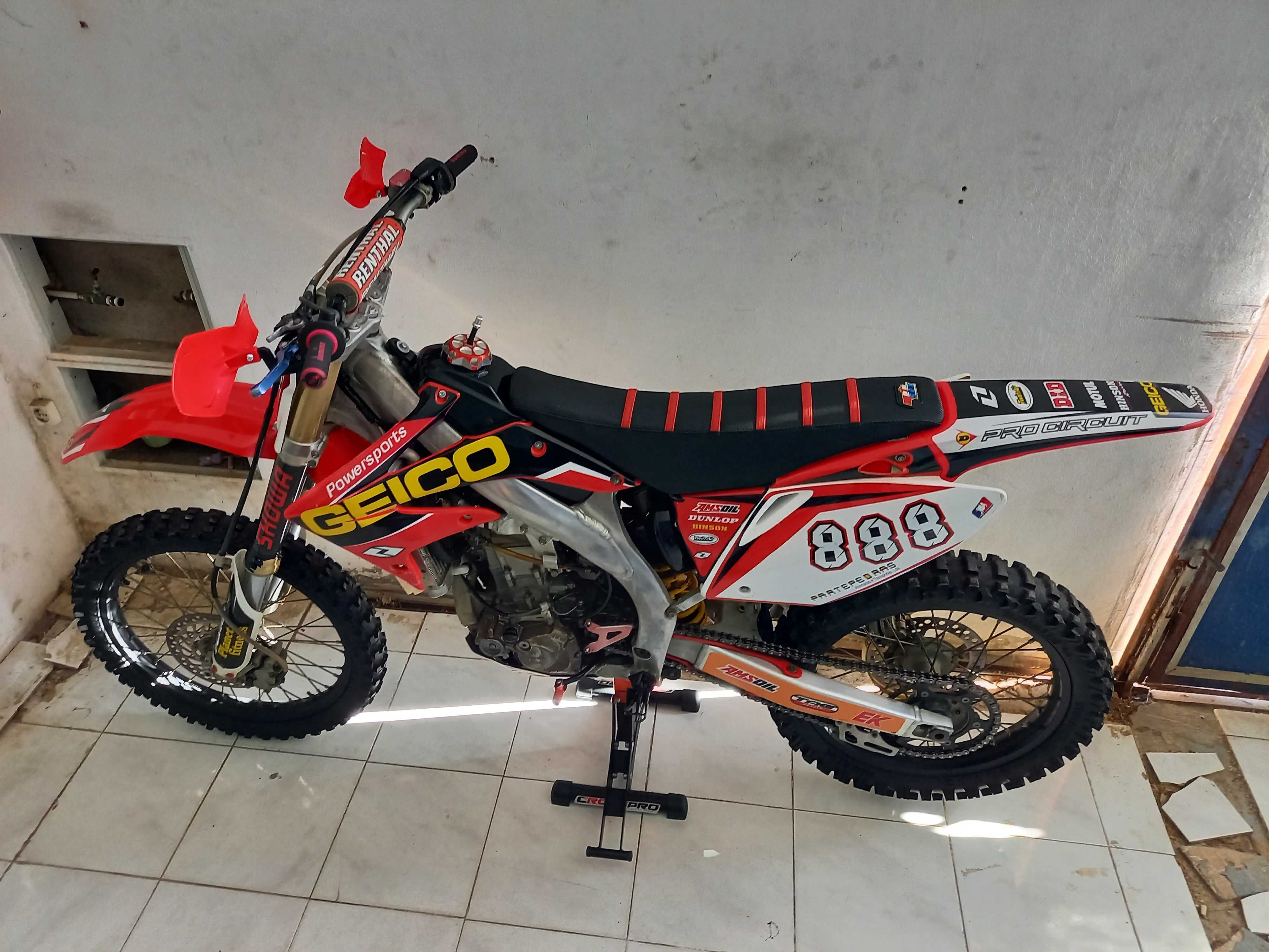 Honda CRF 450 GEICO