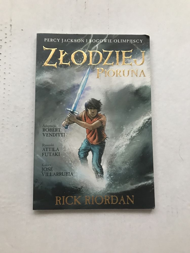 Percy Jackson i bogowie olimpijscy - Zlodziej pioruna - Rick Riordan