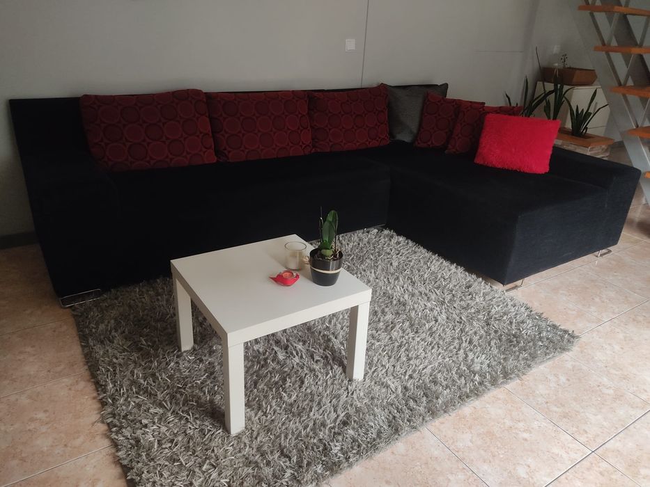 Sofá preto, chaise long