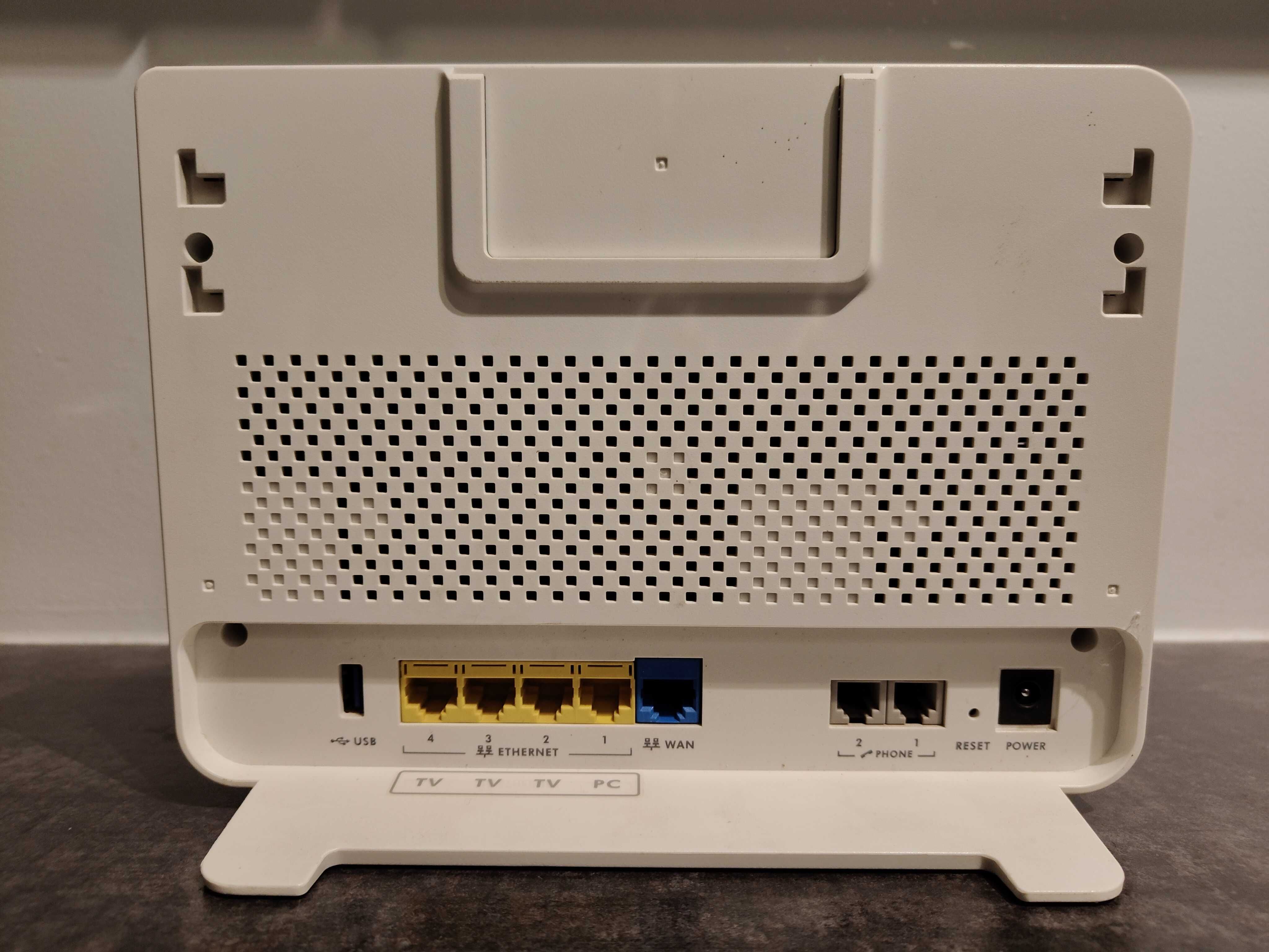Router AltiBox ZyHEL P2812 ac