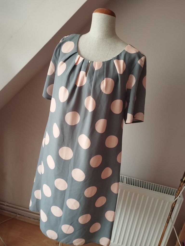 Ładna sukienka w grochy retro style M