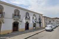 Trespasse do negócio "Lavandaria Emília" no centro da vila de Figueiró