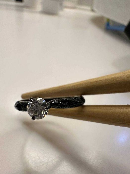 Pierścionek z diamentem 0.34ct GIA VVS2 F srebro oksydowane unikat