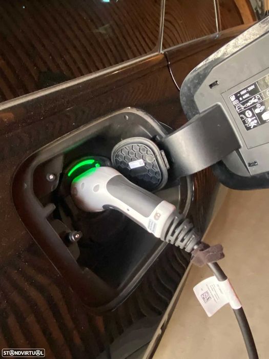 Mercedes-Benz CLA 250 e Shooting Brake AMG Line