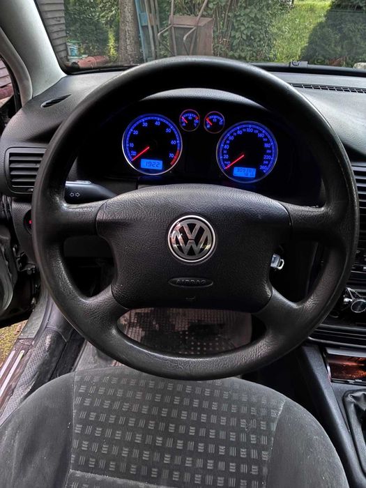 VW Passat B5 FL sedan 2002, benzyna+LPG