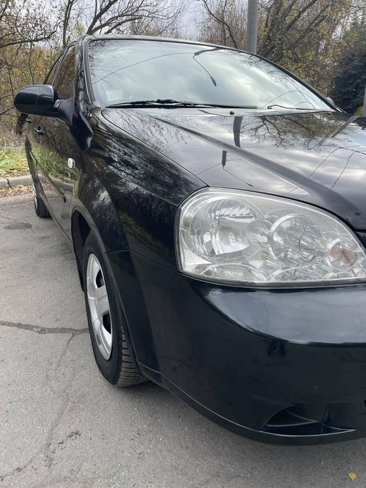 Chevrolet lacetti 2012 рік.в рідній фарбі.