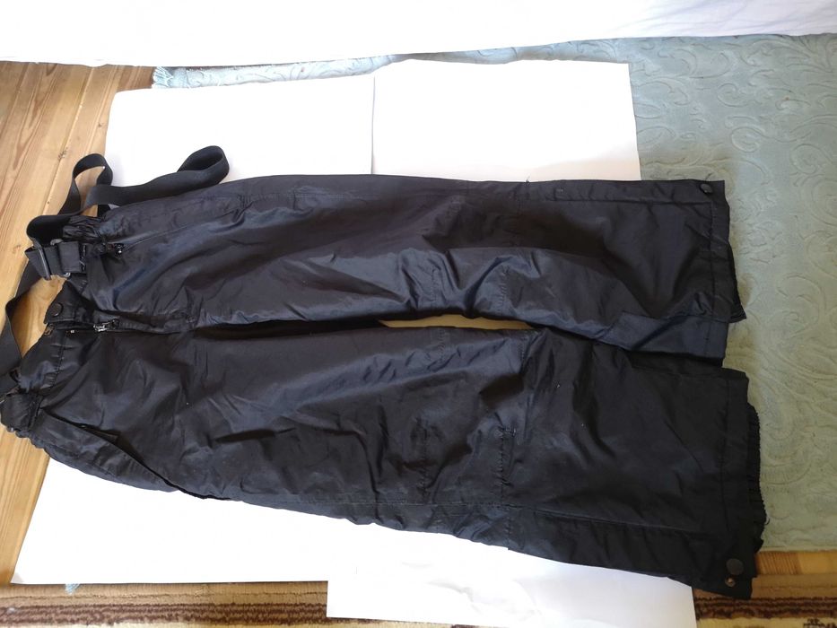 Spodnie narciarskie zimowe ocieplane śniegowe 122-128