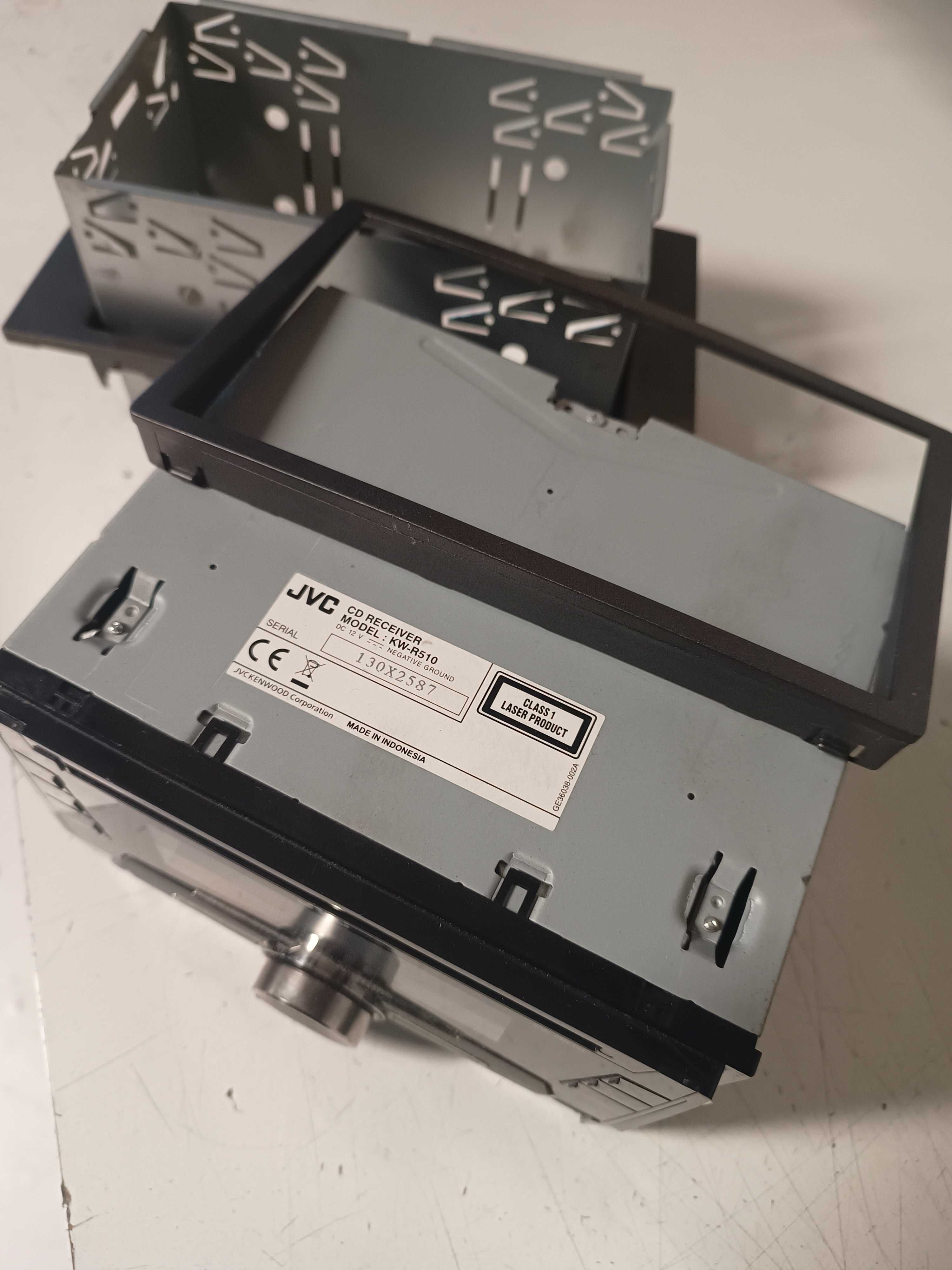 Ford Mondeo mk4 radio JVC