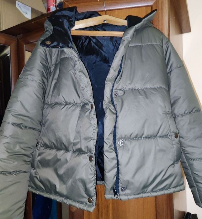 Куртка нова колір гарний