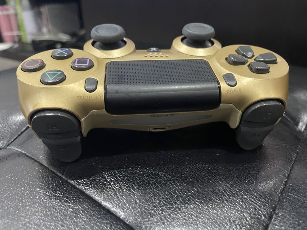 Comando ps4 dourado
