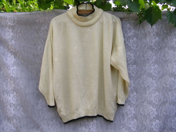 Красивый оригинальный свитер винтаж