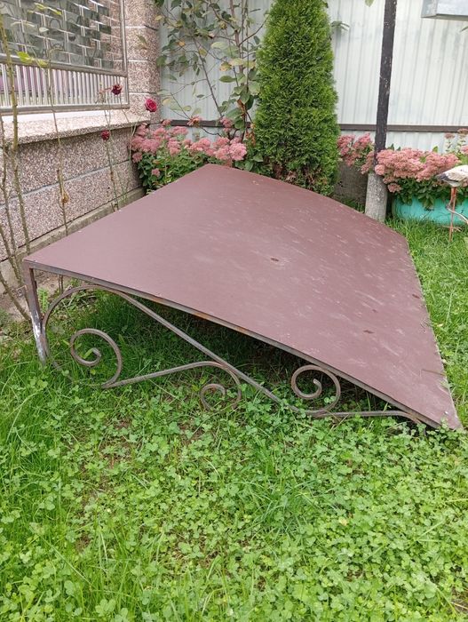 Навес на двері Навіс, дашок козирок кований