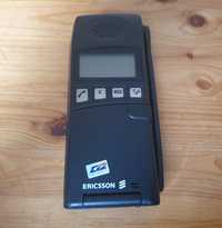 Stary Telefon Komórkowy Ericsson 1513 D2 z 1994 roku