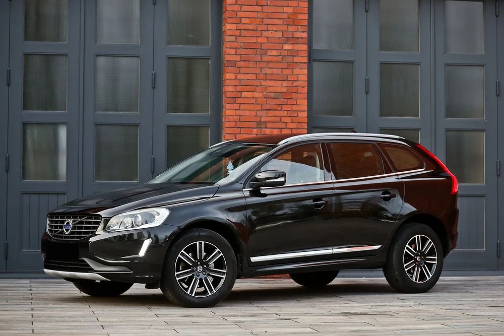 Volvo XC 60 2.0D4 150PS AUTOMAT SUMMUM xen skóra HARMAN el.fotele+klapa bezwypadek