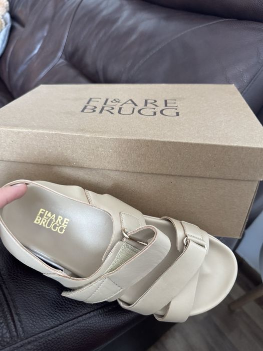 Жіночі босоніжки