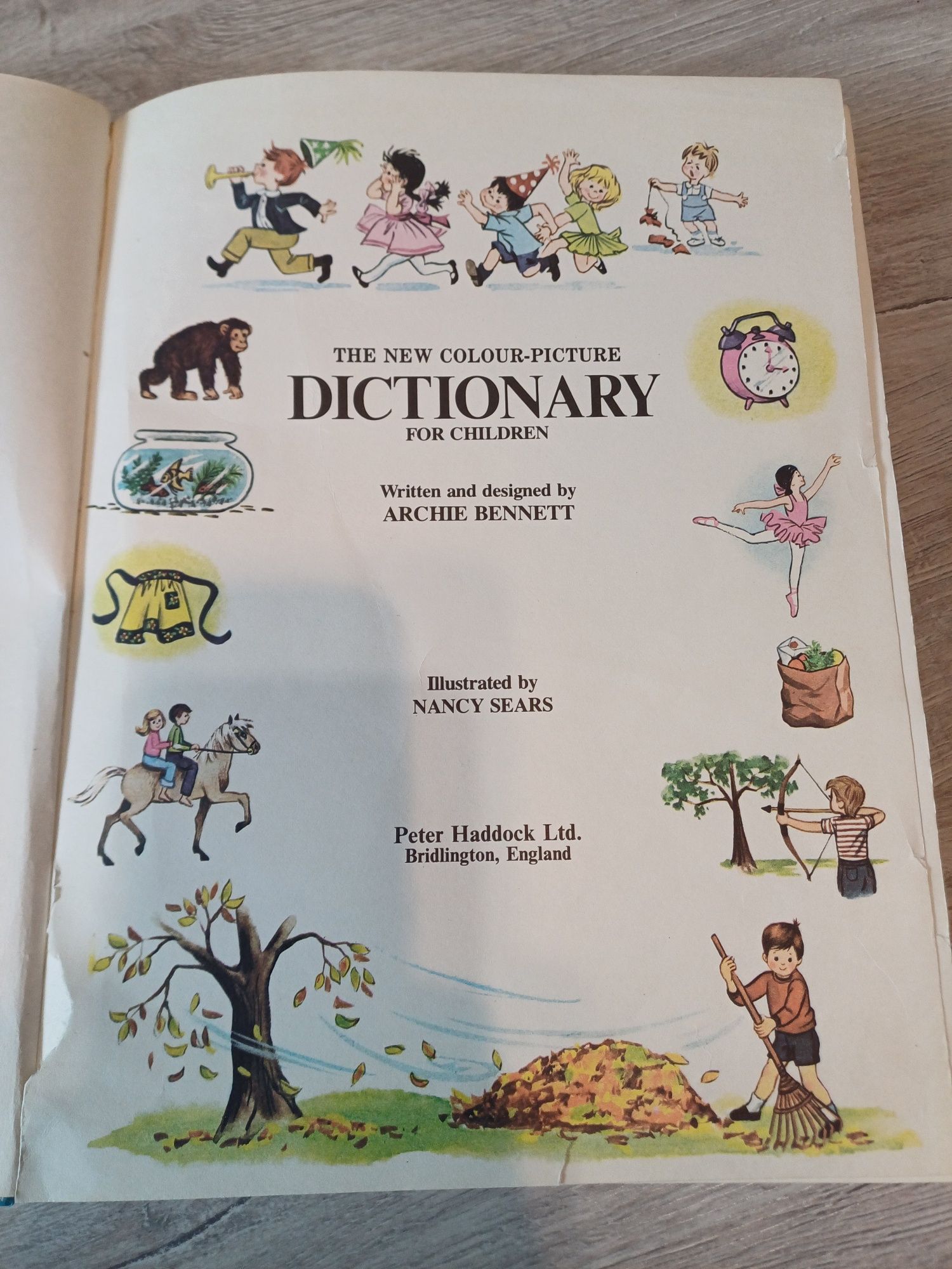 Słownik angielski dla dzieci z obrazkami