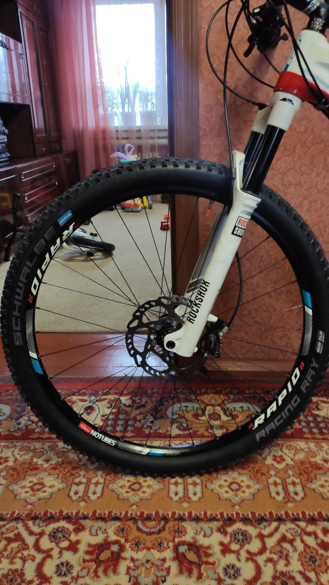 Карбоновий Двухподвес GT Helion Expert carbon 27.5