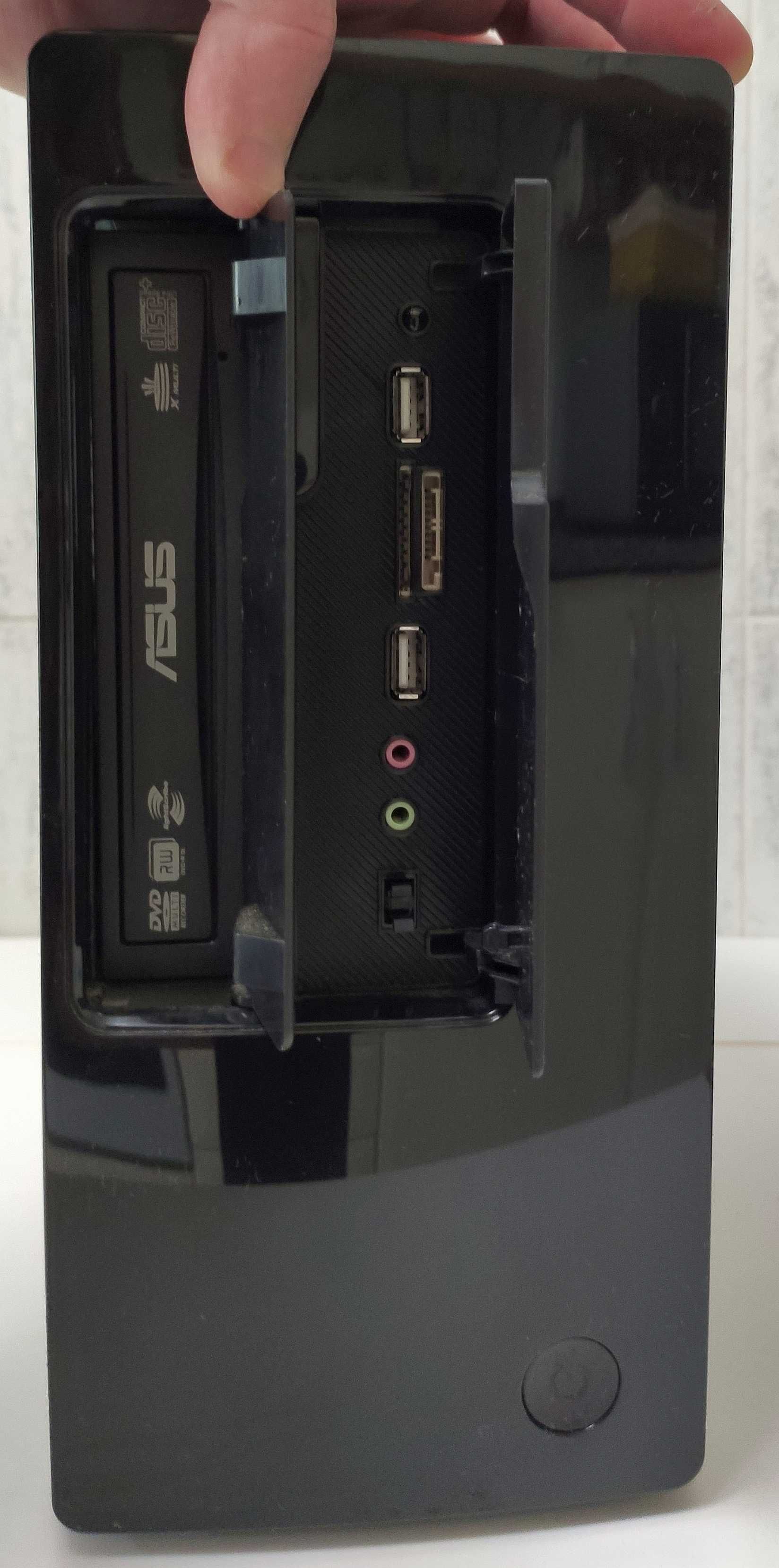 Computador Mini ITX com o processador Intel E8400