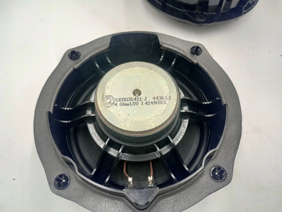 Głośnik Przedni Tylny Drzwi Skoda Octavia 3 5E0035411J