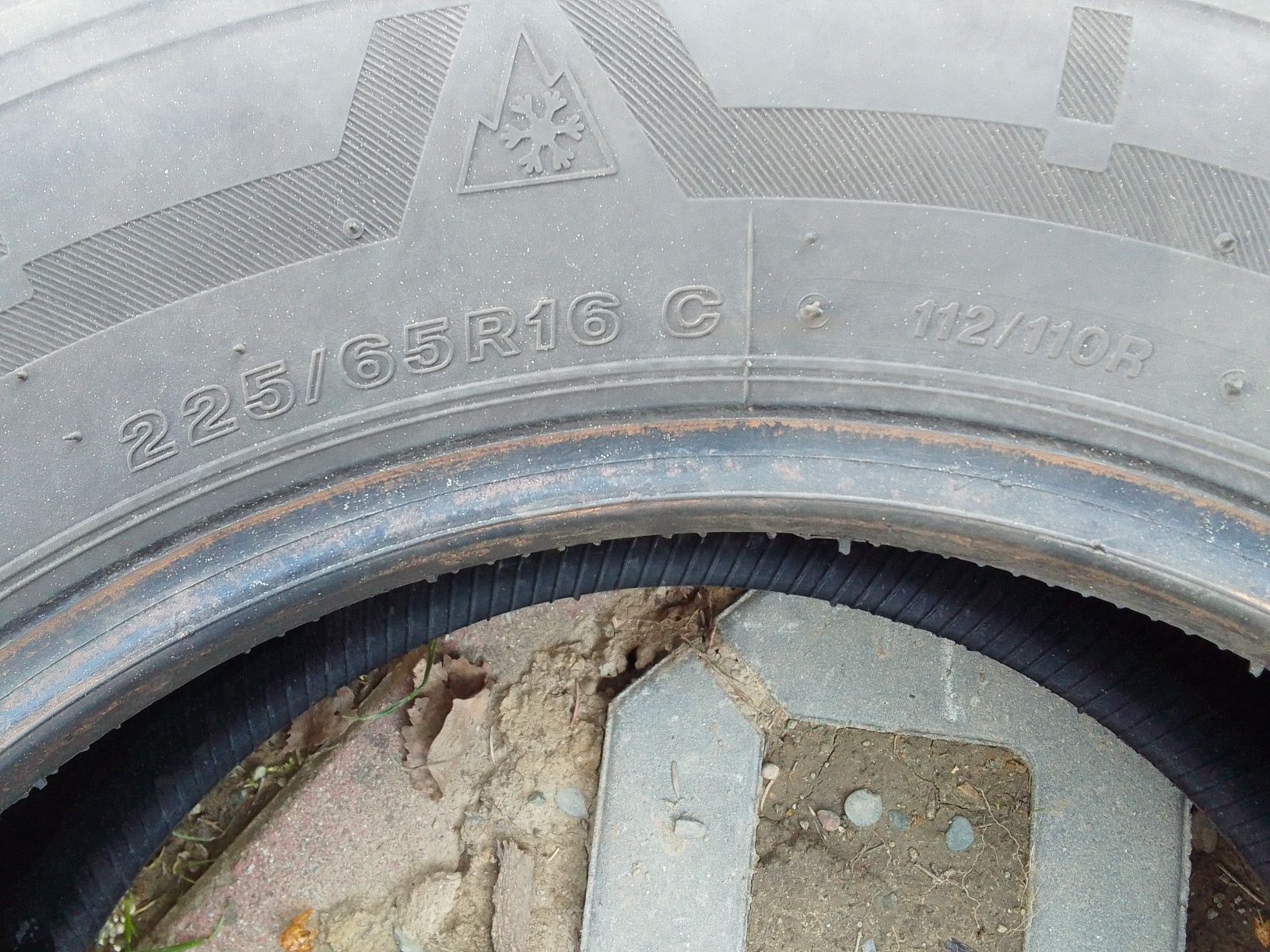 2 Opony zimowe 225/65r16C BRIDGESTONE 2022r