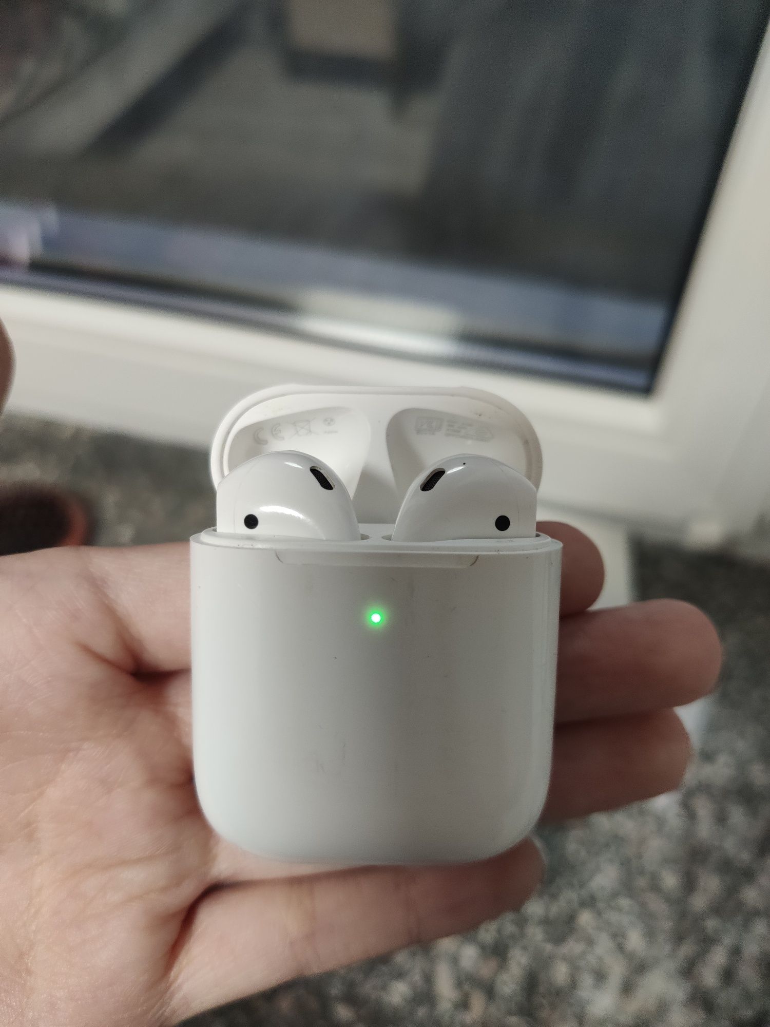 Airpods. Гарний стан.