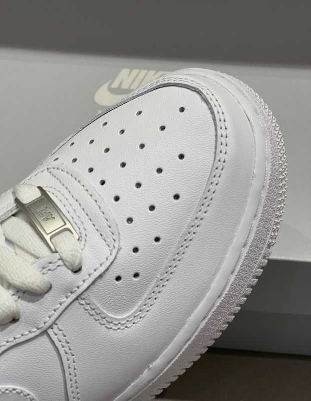 NIKEAir Force1Low07 R.37.5