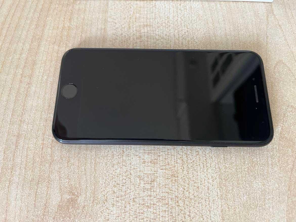 iPhone SE 2020 64GB czarny