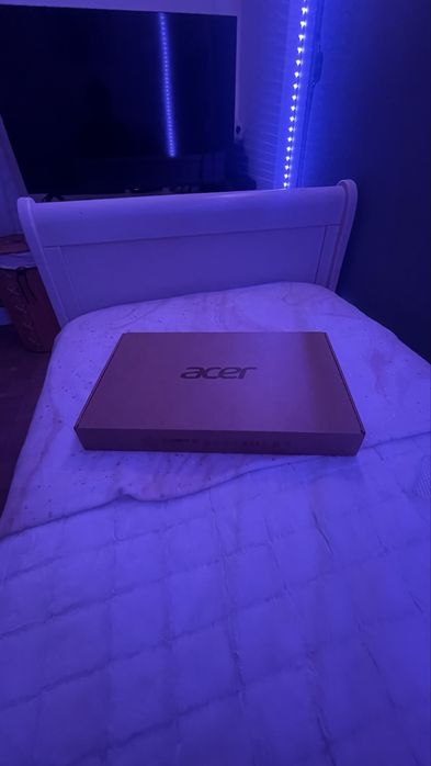 Portátil Acer Aspire Novo