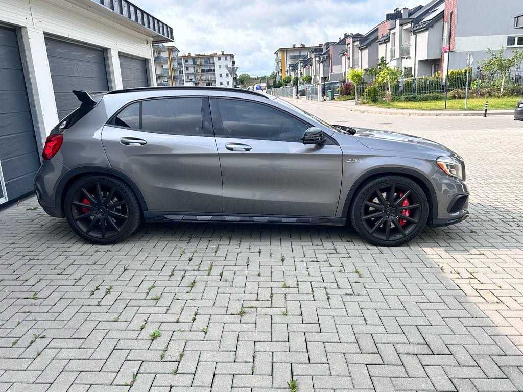 Mercedes-Benz GLA 45 AMG