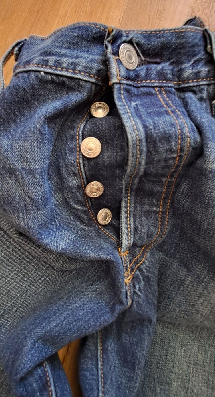 Levis 501 novas sem etiqueta.
